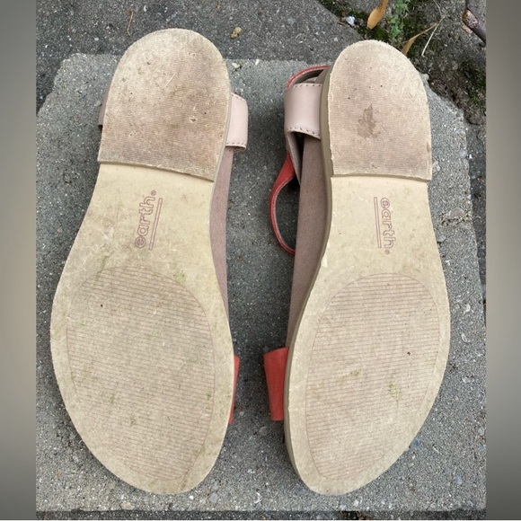 Earthshoe salmon sandals - Picture 5 of 7